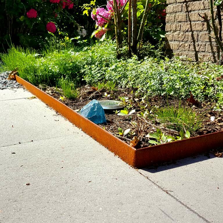 Bordura de acero corten con borde doblado 23 cm (longitud: 150 cm)