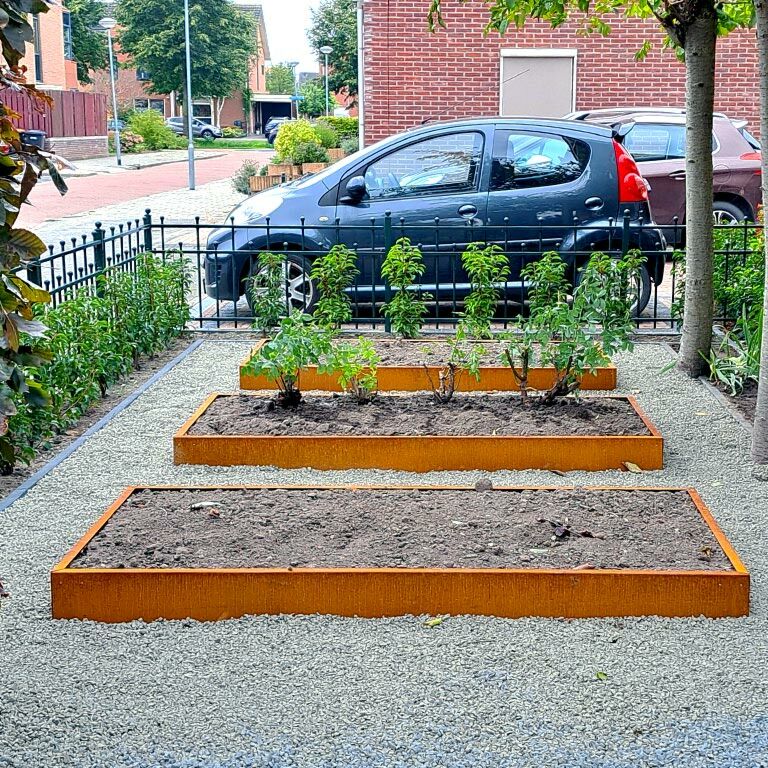 Bordura de acero corten con borde en ángulo recto 22 cm (longitud: 240 cm)