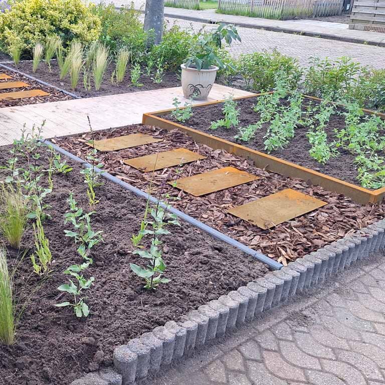 Peldaño de acero corten Rectángulo 60 x 25 cm