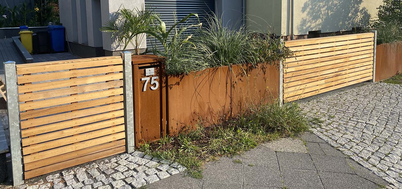 Acero corten en el jardín delantero: inspiración e ideas